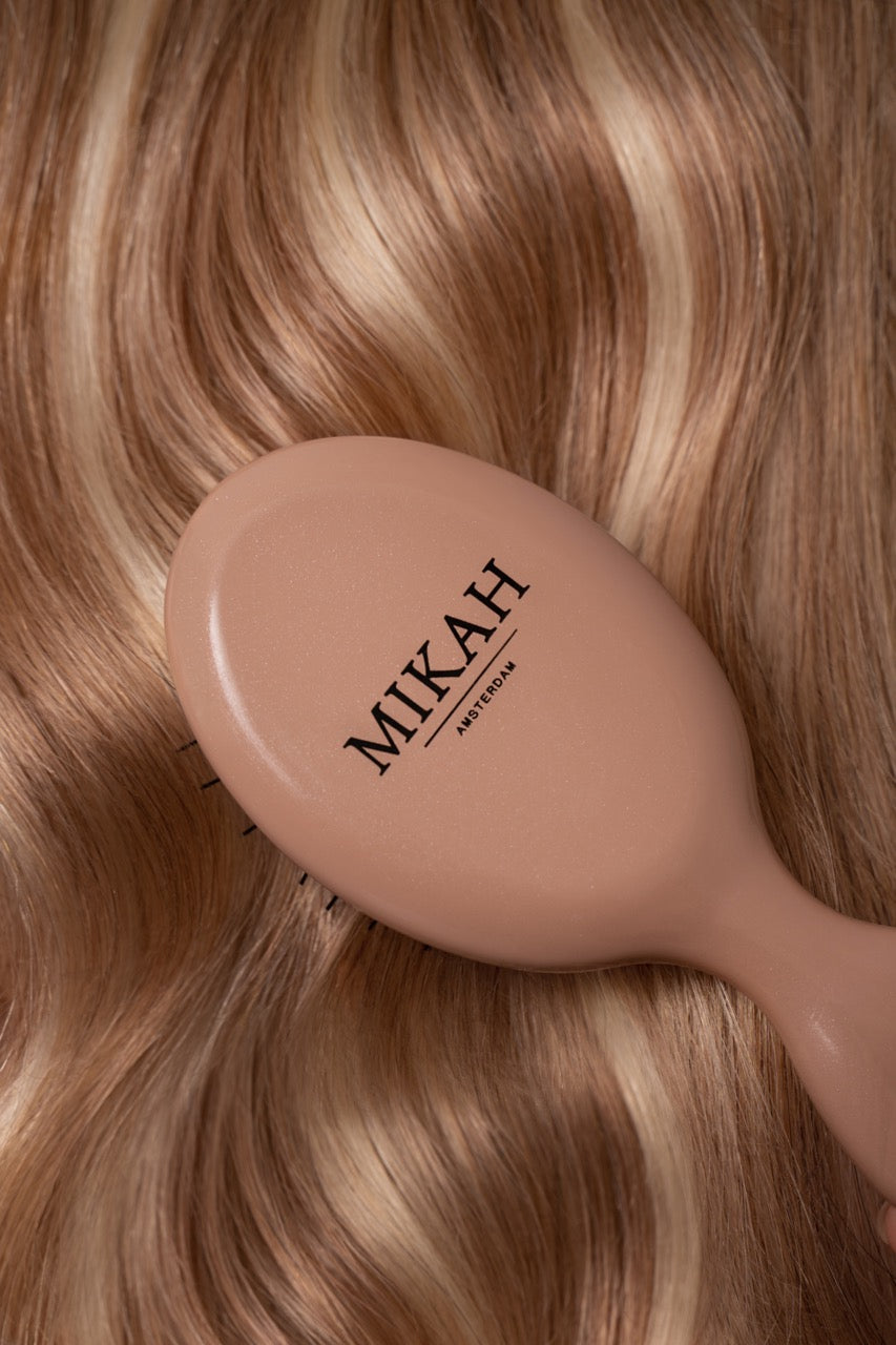MIKAH - Mini Hairbrush Pink Edition